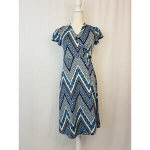 Everly Grey Kathy Wrap Dress, XS, Blue Chevron, Short Sleeve, Midi